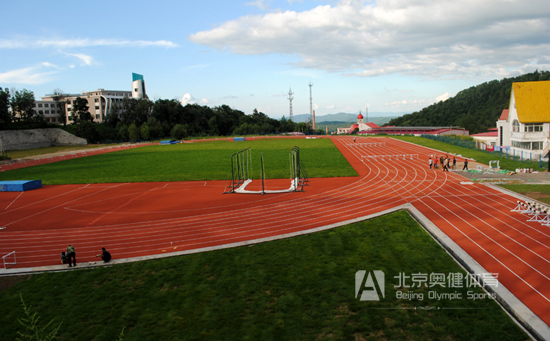 學校塑膠跑道一般多少米